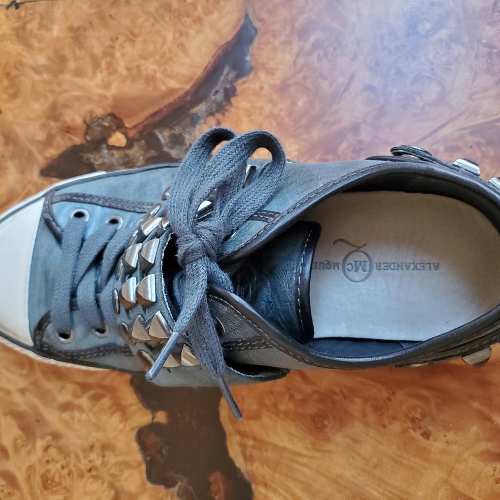 MCQ Alexander McQueen leather studded sneaker - Picture 5 of 9